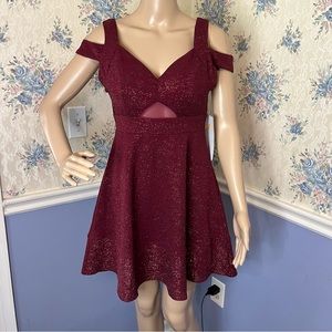 Dillards Honey and Rosie Wine Red Shimmer Formal Dress Size S, NWT